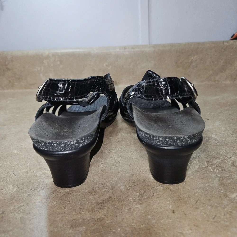SAS Tripad Comfort Sandals Women SZ 7.5 N Black Croc Patent Slingback USA Classy